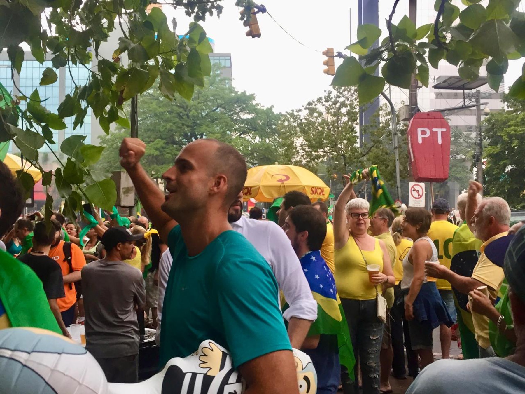Anti-PT protest, Porto Alegre
